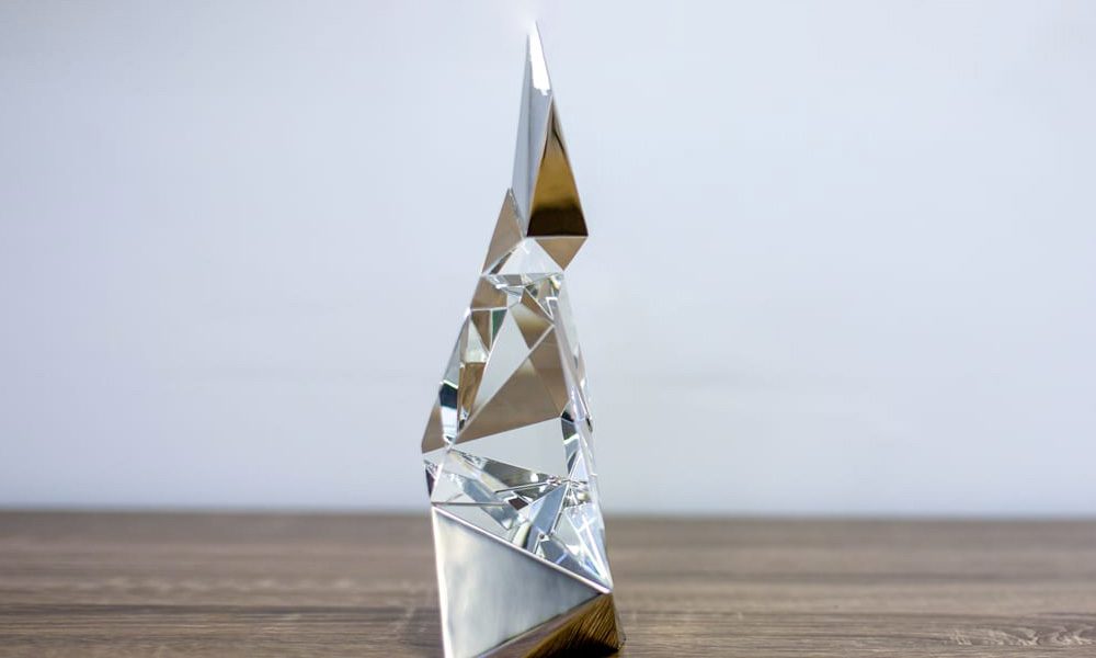 Geometric Crystal Obelisk – Aluminum Base