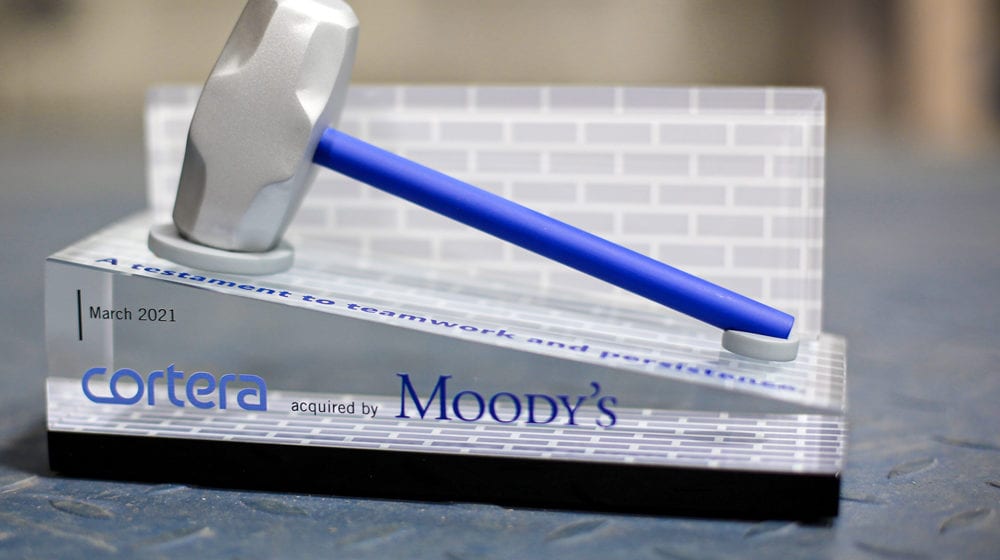 Cortera and Moodys crystal and 3D Print hammer Deal Toy by Cristaux