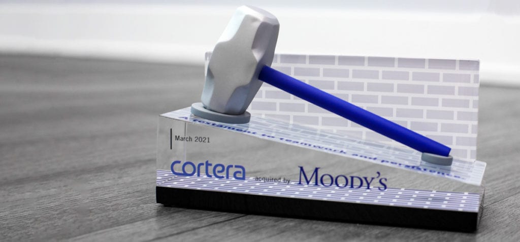 Cortera and Moodys crystal and 3D Print hammer Deal Toy by Cristaux