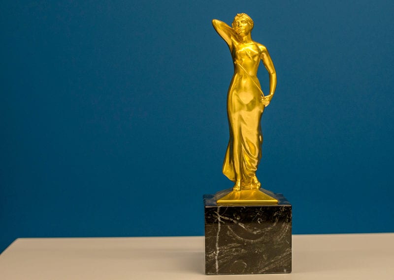 Gold Statue Woman Marble Base 002
