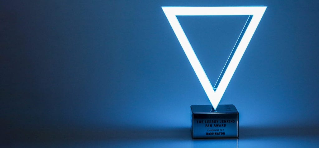 Acrylic Lucite Metal Led Light Triangle Gaming Award