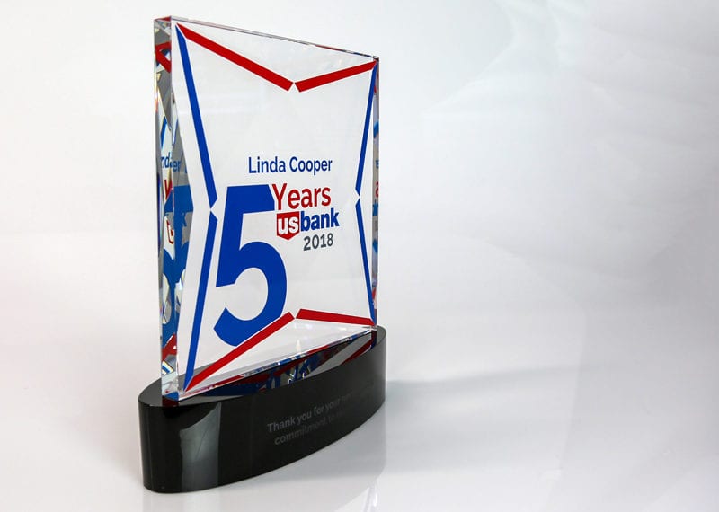Big Crystal 5 Years Of Service Award Bank 002
