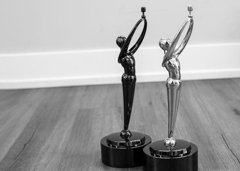 Silver Nickel Metal Figure Statue Microphone Headphone Podcast Award 003