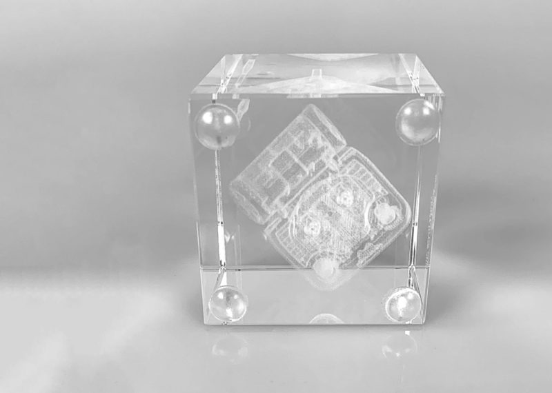 Crystal block with 3D lasered object in the inside