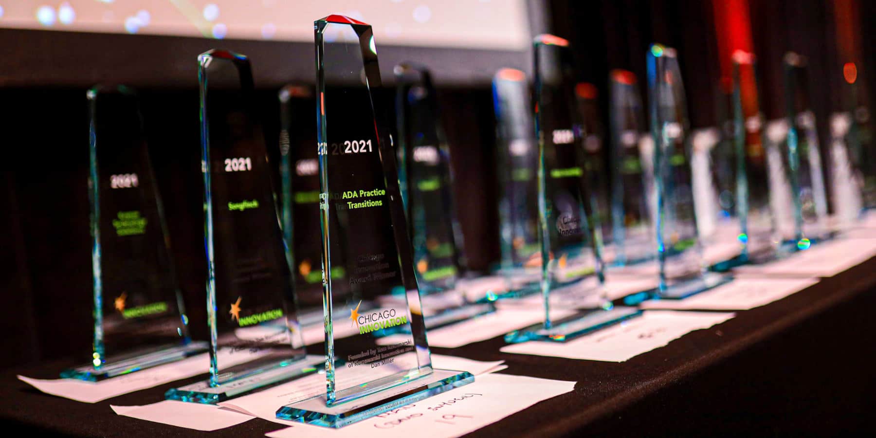 12 Award Ceremony Ideas for Occasions CRISTAUX