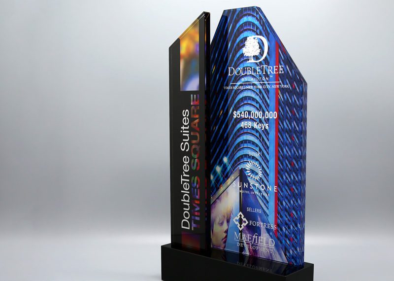 Financial Dealtoy Award Crystal Double Tree Times Square 02